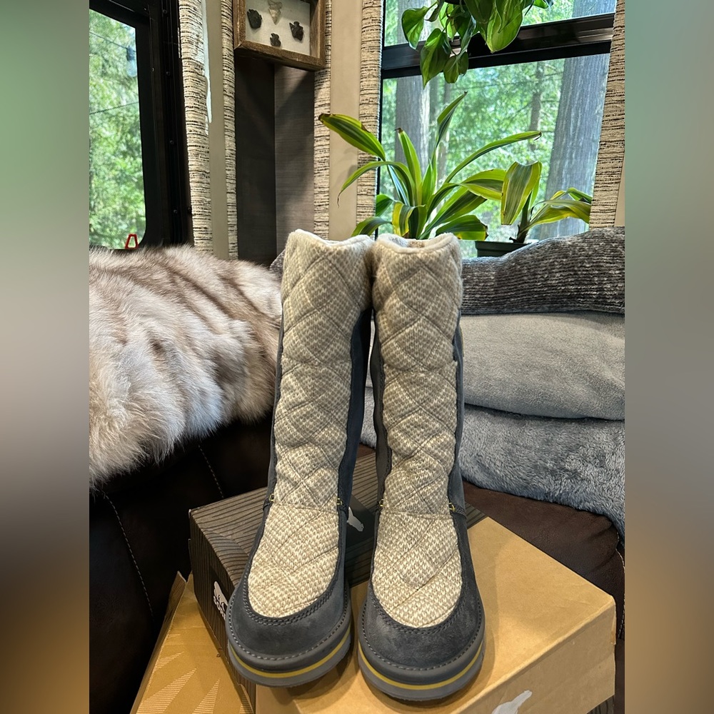 SOREL Campus quilted suede boots